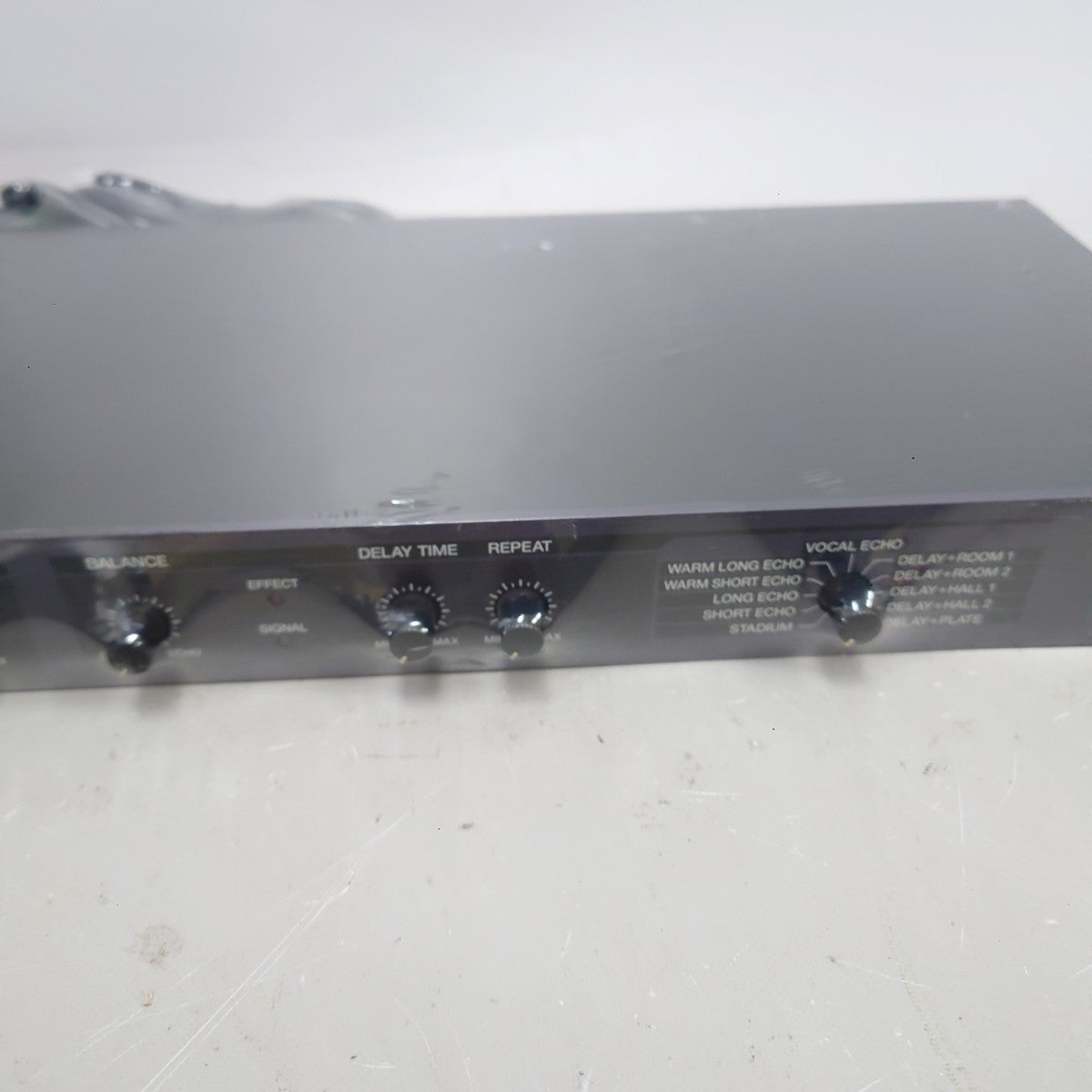 Roland RVE-800 Digital Reverb Processor Rack Unit for Studio from Japan