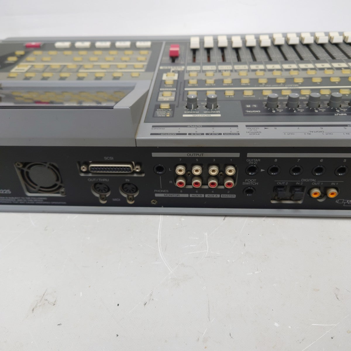 Roland VS-1680 24-Bit Digital Studio Workstation Multi-Track Recorder from Japan