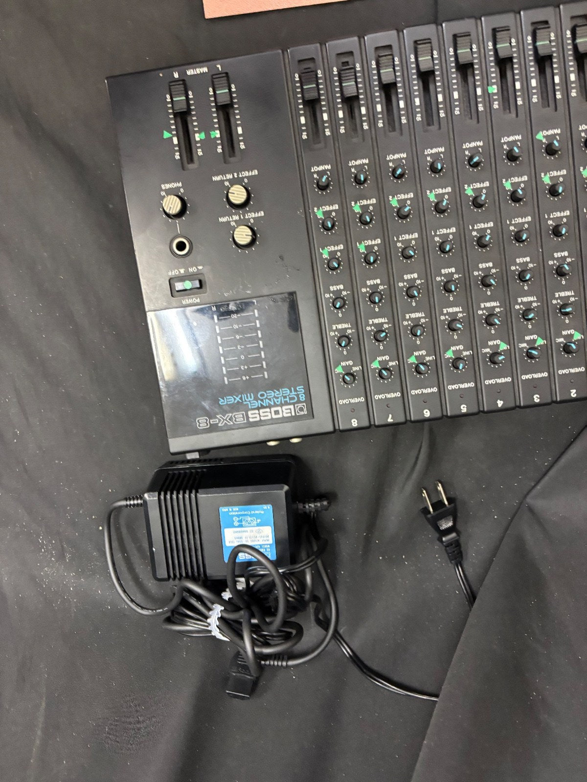 BOSS BX-8 8Ch Compact Stereo Mixer with adapter