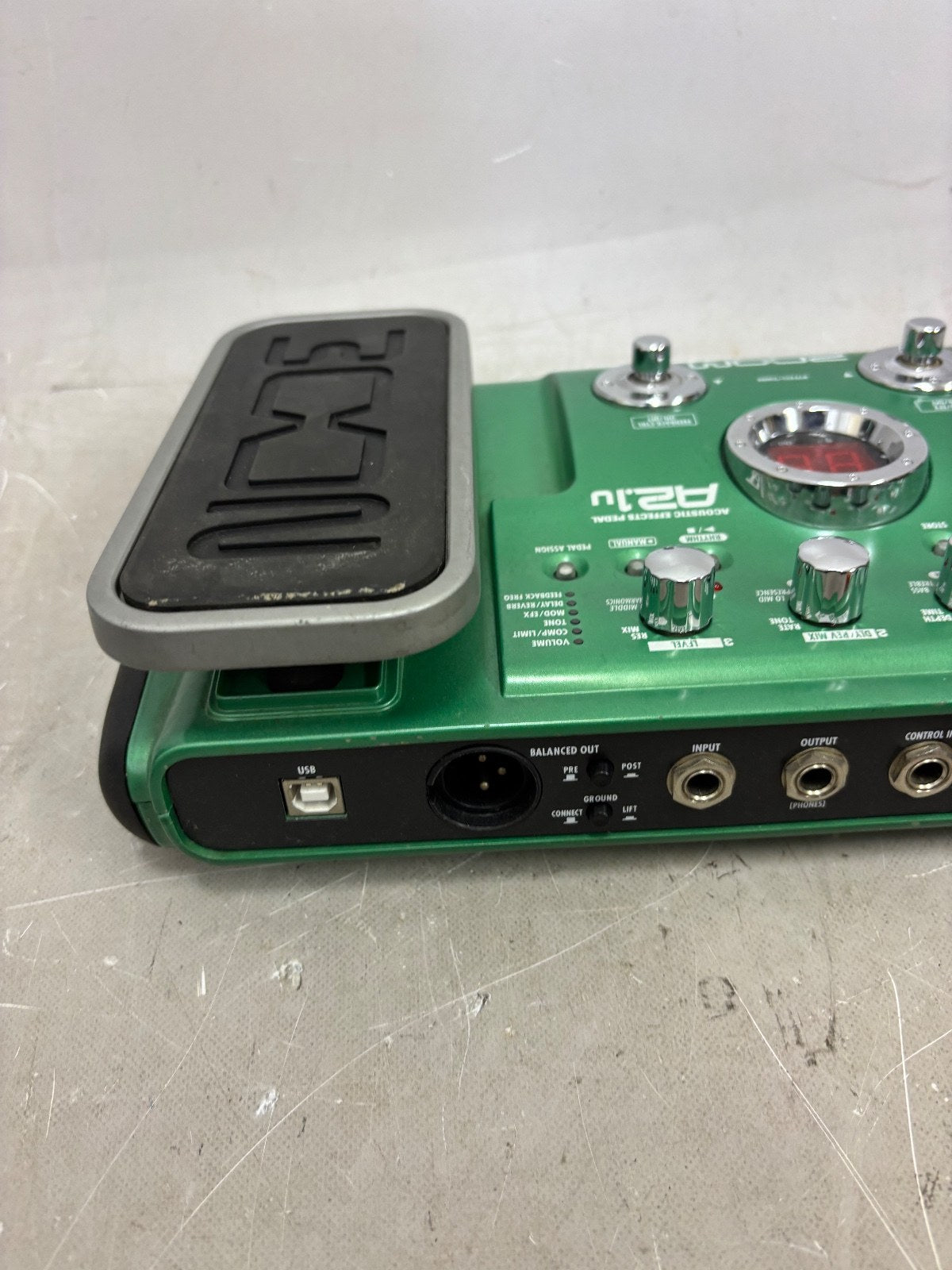 Zoom A2.1u Acoustic Guitar Multi Effects Pedal Good condition