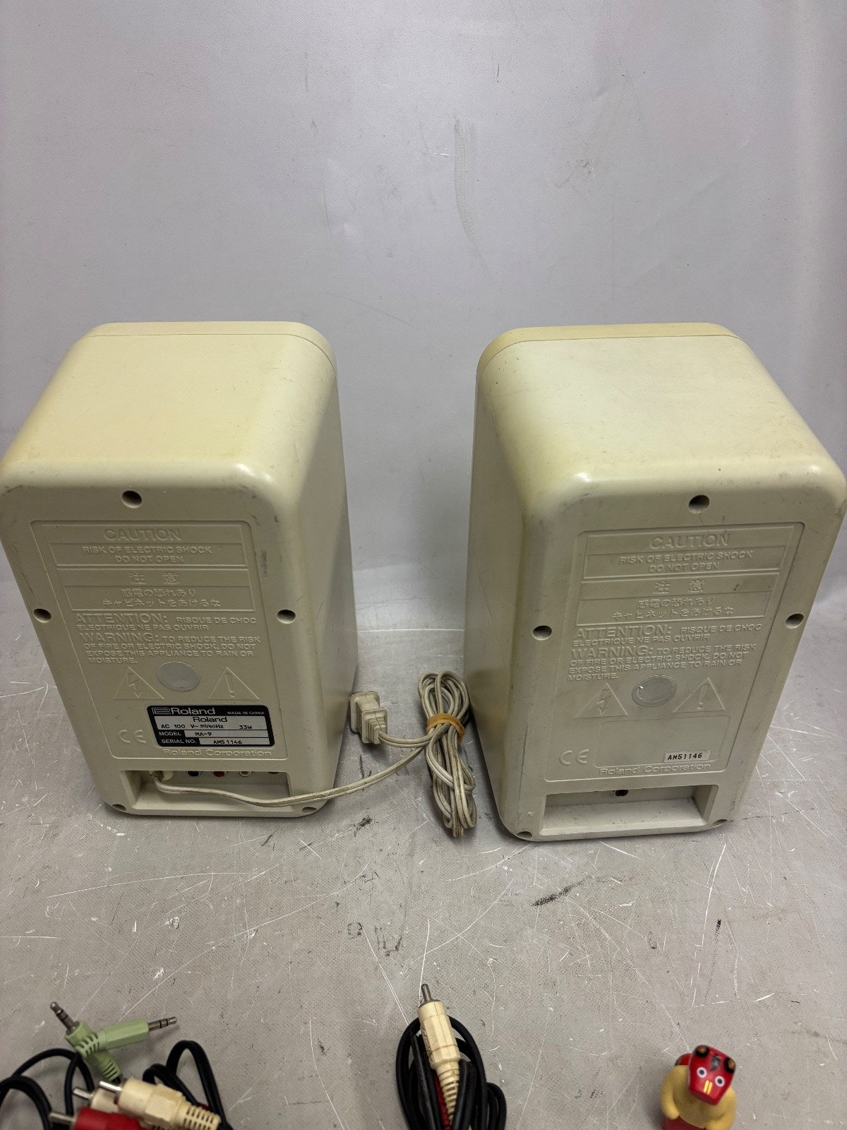 Roland MA-9 Stereo Micro Monitor Speaker Pair good condition