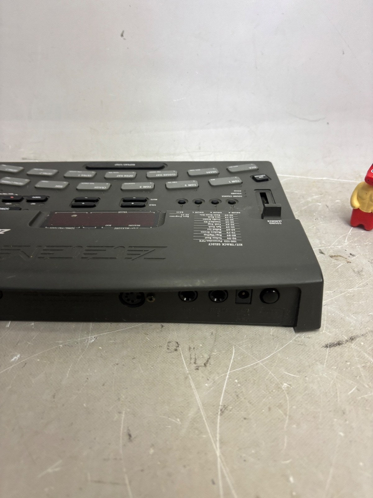 Zoom RhythmTrak RT-234 Drum Machine Bass Sequencer Music Production Untested