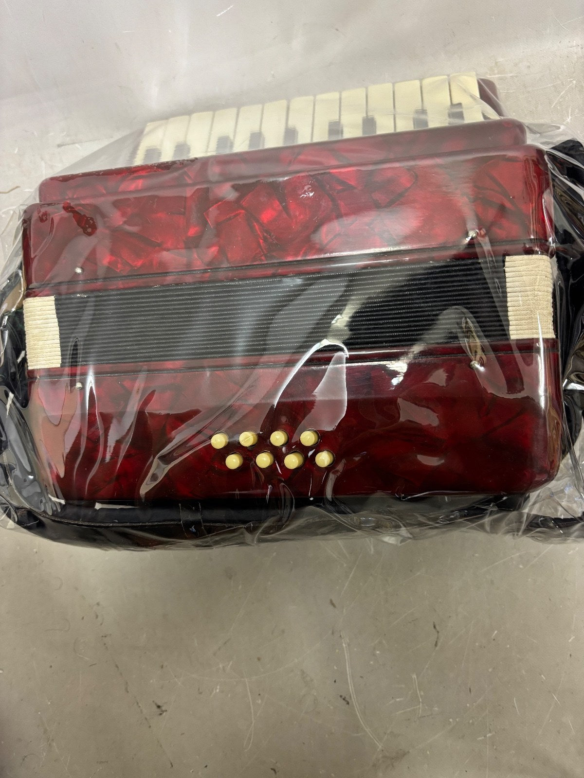 Yamaha accordion mini 8 bass red
