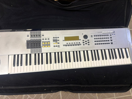 Yamaha Motif 7 76 Key Synthesizer Workstation fast ship from japan