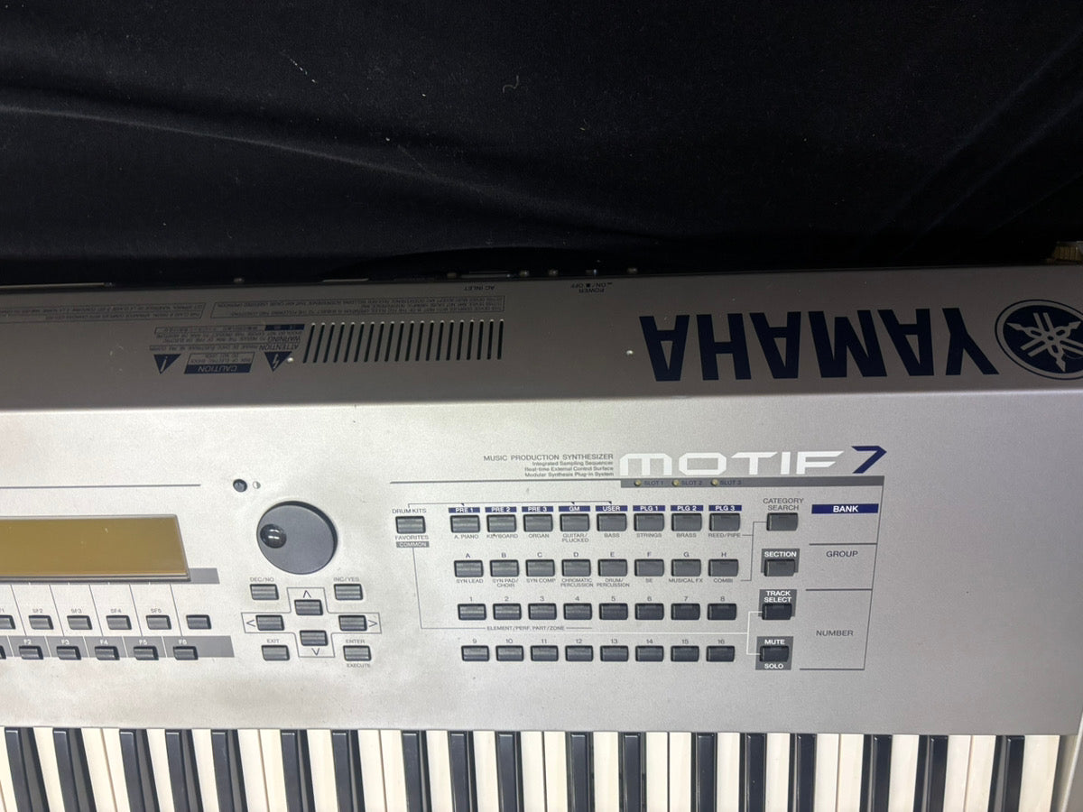 Yamaha Motif 7 76 Key Synthesizer Workstation fast ship from japan