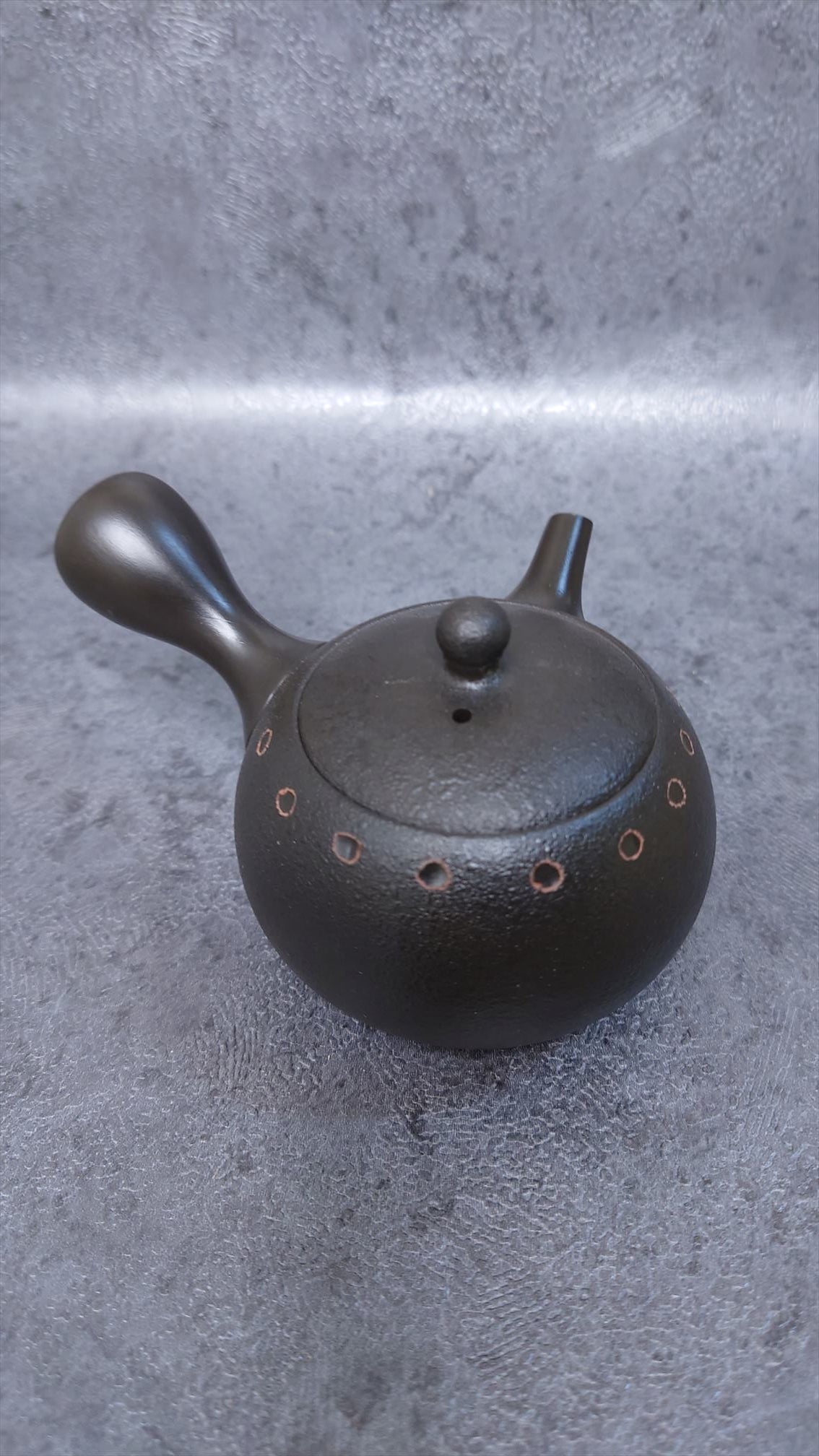 Teapot | Black mud small round black nota hammered vermillion teapot | Shunju | 6.08 oz (180cc)